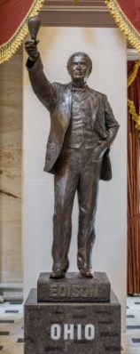 national_statuary_hall_-_thomas_edison.jpg